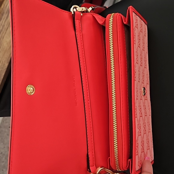 Michael Kors Large Jet Set Logo Wallet - Picture 2 of 3